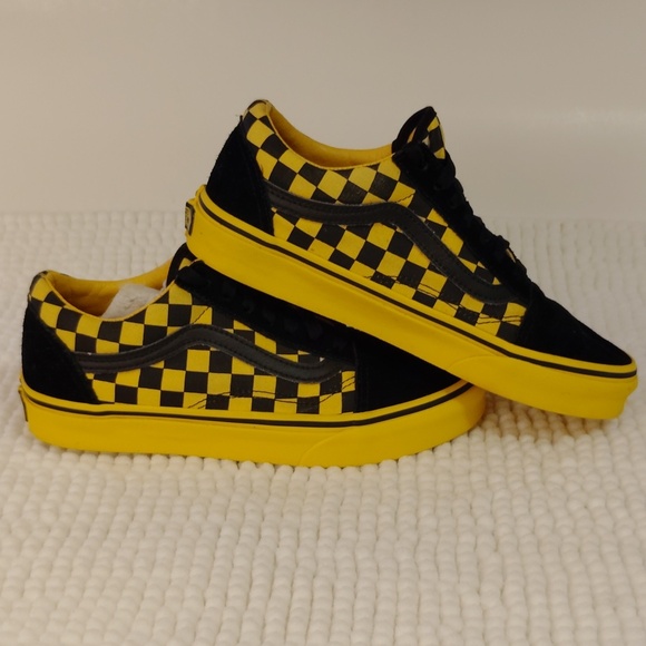 Unisex**Vans Adult Black and Yellow Checkered Sneakers - Picture 4 of 8